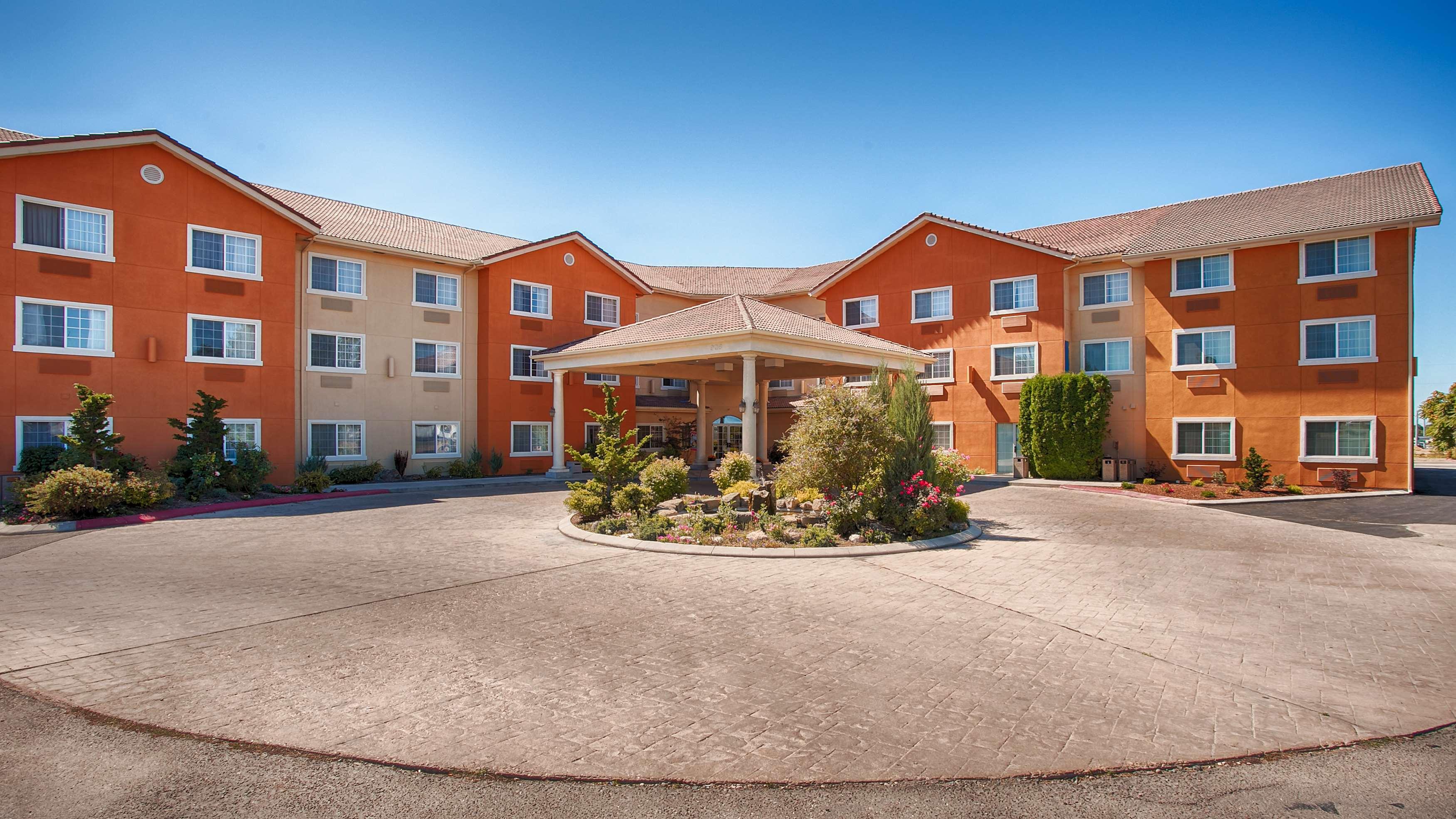 Best Western Plus Caldwell Inn & Suites Bagian luar foto