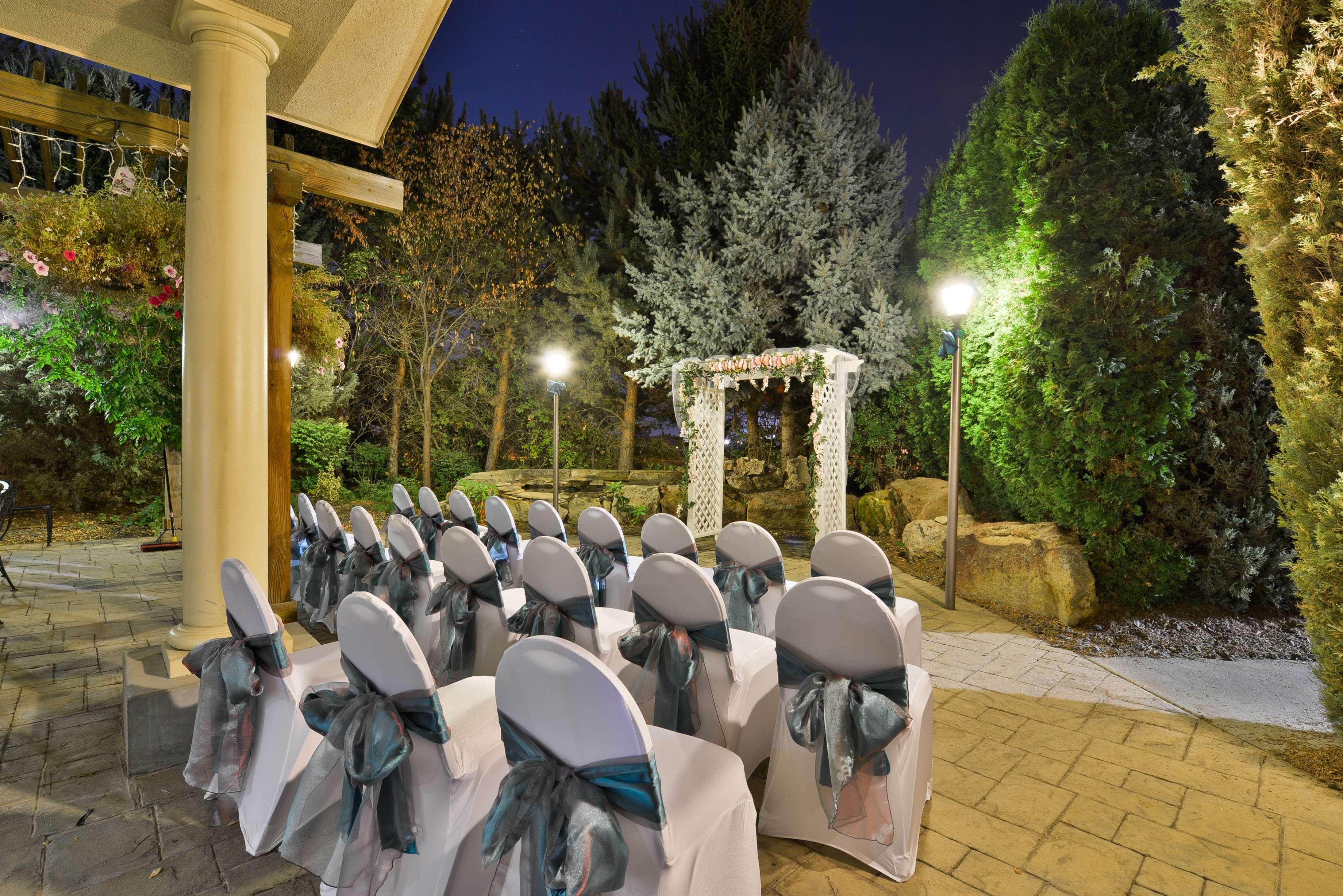 Best Western Plus Caldwell Inn & Suites Bagian luar foto