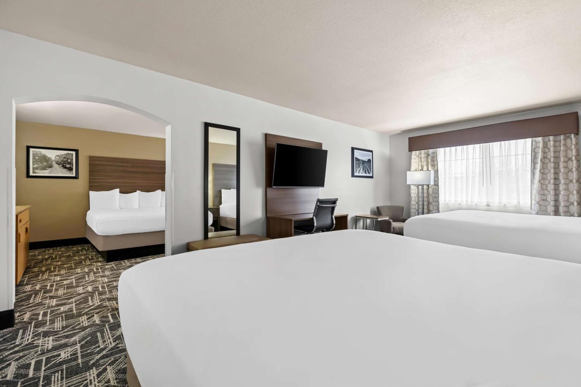 Best Western Plus Caldwell Inn & Suites Bagian luar foto