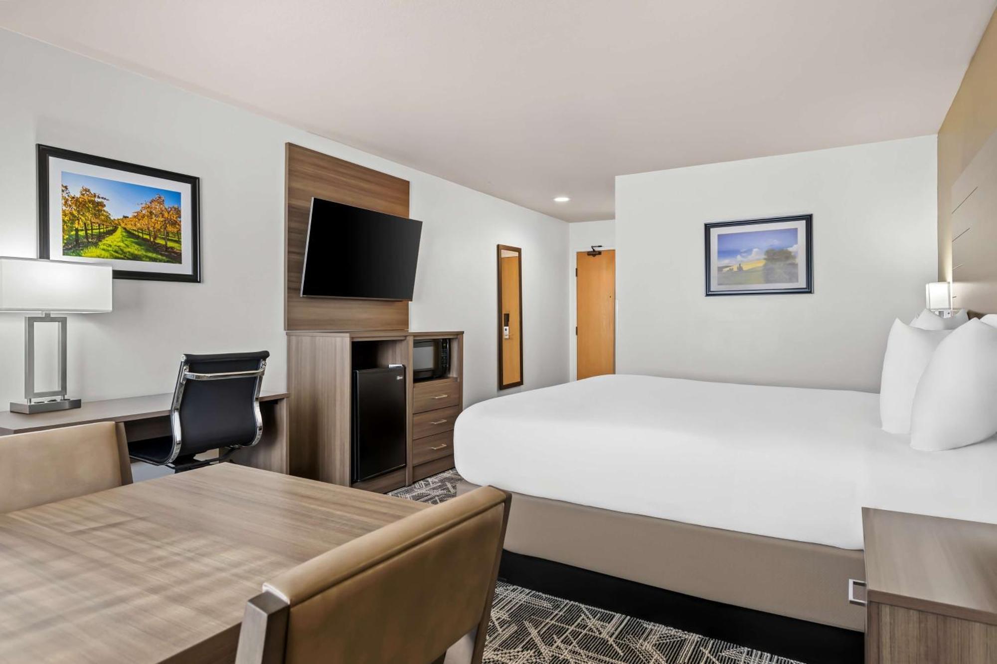 Best Western Plus Caldwell Inn & Suites Bagian luar foto